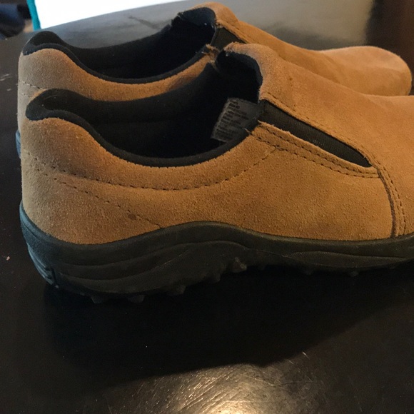 NWOT Men’s 9D Magellan Outdoor Shoe ⭐️ - Picture 2 of 6